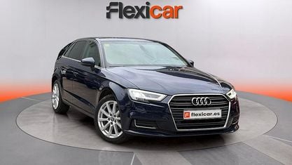 Käytetty Audi A3 Premium 150 HP (110 kW) 2018 Sininen Sedan