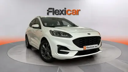 Usado Ford Kuga ST-Line 150 CV (110 kW) 2022 Blanco SUV