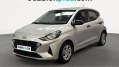 Gris Usado 2022 Hyundai i10 Utilitario | 10.082 € (Precio justo)