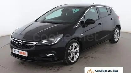 Usado Opel Astra Dynamic 126 CV (92 kW) 2019 Negro Berlina