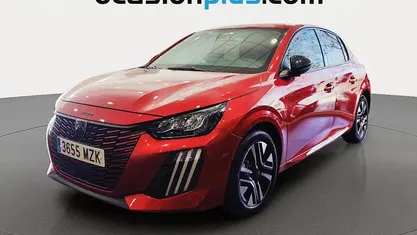 Rojo Usado 2025 Peugeot 208 Allure Utilitario | 14.773 € (Precio justo)