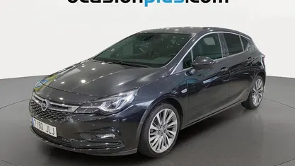 Usado Opel Astra Excellence 150 CV (110 kW) 2016 Negro Utilitario