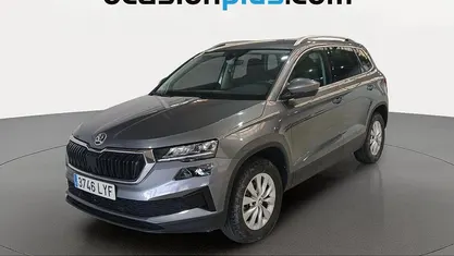 Usado Skoda Karoq Ambition 150 CV (110 kW) 2022 Gris SUV