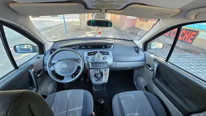 Usado Renault Grand Scénic II Authentique 120 CV (88 kW) 2004 Negro Monovolumen