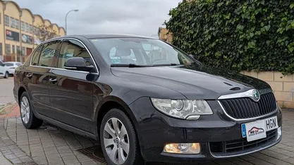 Usado Skoda Superb Elegance 160 CV (117 kW) 2011