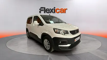 Usado Peugeot Rifter Active 101 CV (74 kW) 2021 Blanco Monovolumen