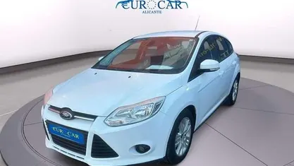 Usado Ford Focus ST-Line 125 CV (91 kW) 2012 Blanco Familiar
