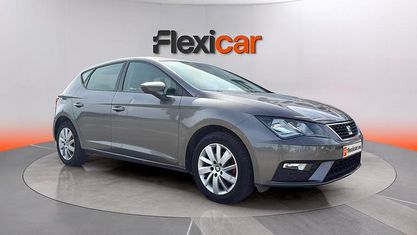 Usado Seat Leon Reference 110 CV (80 kW) 2017 Gris Berlina