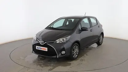 Usado Toyota Yaris Active 90 CV (66 kW) 2015 Berlina