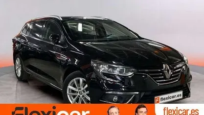 Usado Renault Mégane GrandTour LIMITED 132 CV (97 kW) 2017 Negro Familiar