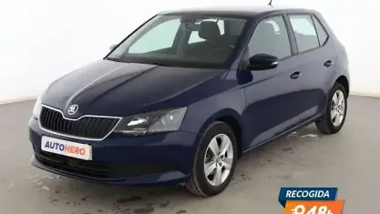 Usado Skoda Fabia Ambition 95 CV (69 kW) 2018 Azul Berlina