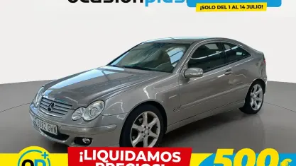 Usado Mercedes 200 Sport Edition 122 CV (89 kW) 2008 Gris Coupe