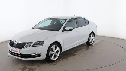 Blanco Usado 2017 Skoda Octavia Style Berlina | 14.099 € (Precio justo)
