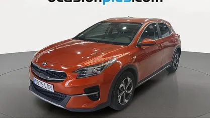 Usado Kia XCeed 136 CV (100 kW) 2021 Naranja SUV
