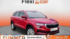 Granate Usado 2023 Skoda Karoq Ambition SUV | 21.690 € (Precio justo)