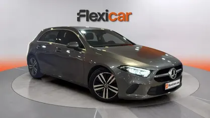 Usado Mercedes A180 136 CV (100 kW) 2022 Gris Berlina