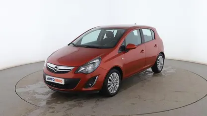 Usado Opel Corsa Selective 85 CV (62 kW) 2013 Rojo Utilitario