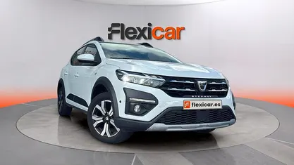 Usado Dacia Sandero Expression 91 CV (66 kW) 2022 Blanco Berlina