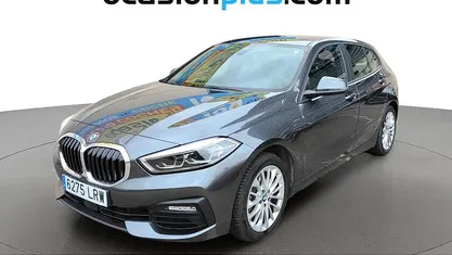 Usado BMW 118 150 CV (110 kW) 2021 Gris Utilitario