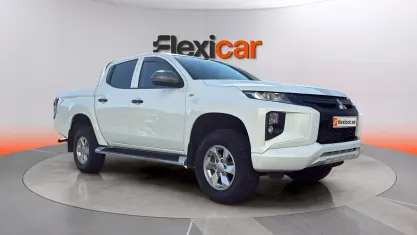 Usado Mitsubishi L200 150 CV (110 kW) 2020 Blanco Pickup/Camioneta