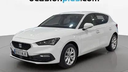 Käytetty Seat Leon Style 115 HP (84 kW) 2023 Valkoinen Viistoperä
