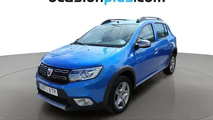 Usado Dacia Sandero Comfort 90 CV (66 kW) 2019 Azul Utilitario