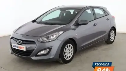 Käytetty Hyundai i30 100 HP (73 kW) 2015 Harmaa Sedan