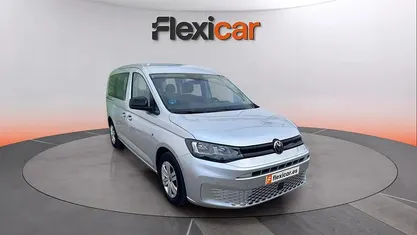 Usado VW Caddy Maxi 122 CV (89 kW) 2024 Azul Monovolumen