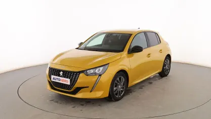 Usado Peugeot 208 Active 101 CV (74 kW) 2021 Amarillo Utilitario