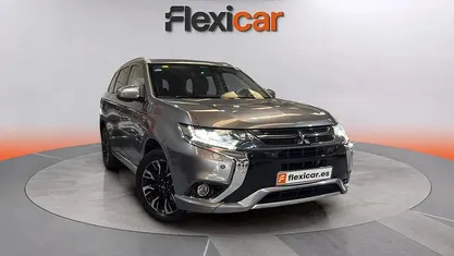 Usado Mitsubishi Outlander P-HEV 203 CV (149 kW) 2016 Gris SUV