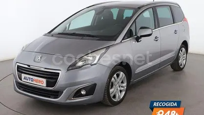 Gris Usado 2016 Peugeot 5008 Style Monovolumen | 9499 € (Precio justo)