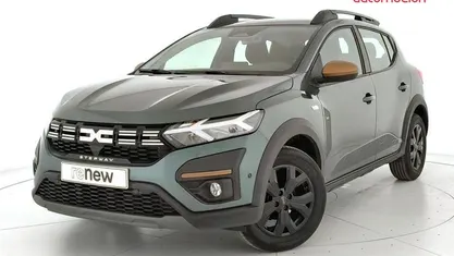 Usado Dacia Sandero Extreme 101 CV (74 kW) 2025 Verde Berlina