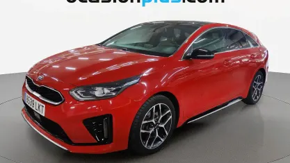 Usado Kia ProCeed GT-Line 140 CV (102 kW) 2020 Rojo Familiar