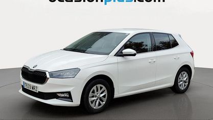 Usado Skoda Fabia Selection 95 CV (69 kW) 2024 Blanco Utilitario