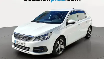 Usado Peugeot 308 Allure 110 CV (80 kW) 2018 Blanco Utilitario