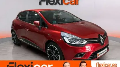 Begagnad Renault Clio IV LIMITED 90 HK (66 kW) 2018 Röd Halvkombi