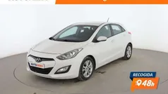 Amarillo Usado 2013 Hyundai i30 Berlina | 9799 € (Buen precio)