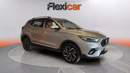Usado MG ZS Luxury 111 CV (81 kW) 2023 Gris SUV