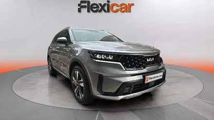 Usado Kia Sorento 232 CV (170 kW) 2023 Gris SUV