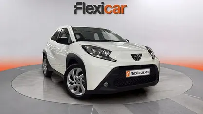 Usado Toyota Aygo X Play 72 CV (52 kW) 2023 SUV