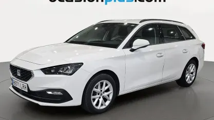 Usado Seat Leon Style 150 CV (110 kW) 2021 Blanco Monovolumen