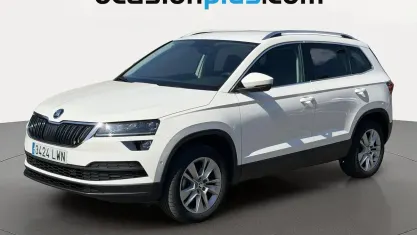 Usado Skoda Karoq Ambition 110 CV (80 kW) 2022 Blanco SUV