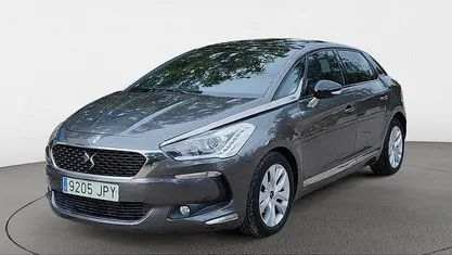 Usado DS Automobiles DS5 Style 120 CV (88 kW) 2016 Gris Utilitario