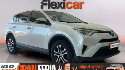 Usado Toyota RAV4 Advance 143 CV (105 kW) 2017 Blanco SUV