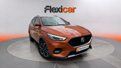 Käytetty MG ZS Luxury 111 HP (81 kW) 2022 Oranssi Katumaasturi