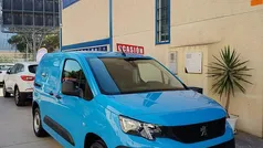 Azul Usado 2019 Peugeot Partner Premium Monovolumen | 11.000 € (Precio justo)
