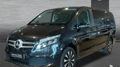 Gris / plata Usado 2022 Mercedes V220 Monovolumen | 54.208 € (Caro)