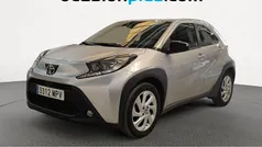 Usado 2024 Toyota Aygo Play Utilitario | 14.364 € (Precio justo)