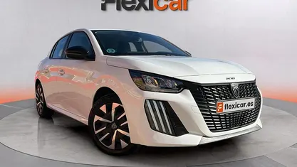 Blanco Usado 2024 Peugeot 208 Active Utilitario | 13.990 € (Precio justo)