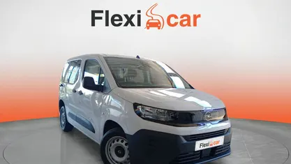 Usado Opel Combo S 101 CV (74 kW) 2024 Blanco Monovolumen